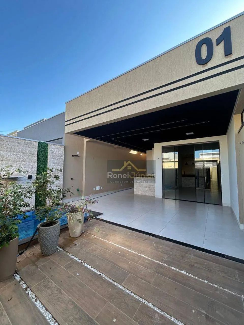 CASA 3 SUÍTES MODERNA E COMPLETA PARA VOCÊ - R$830 MIL - Palmas/TO
