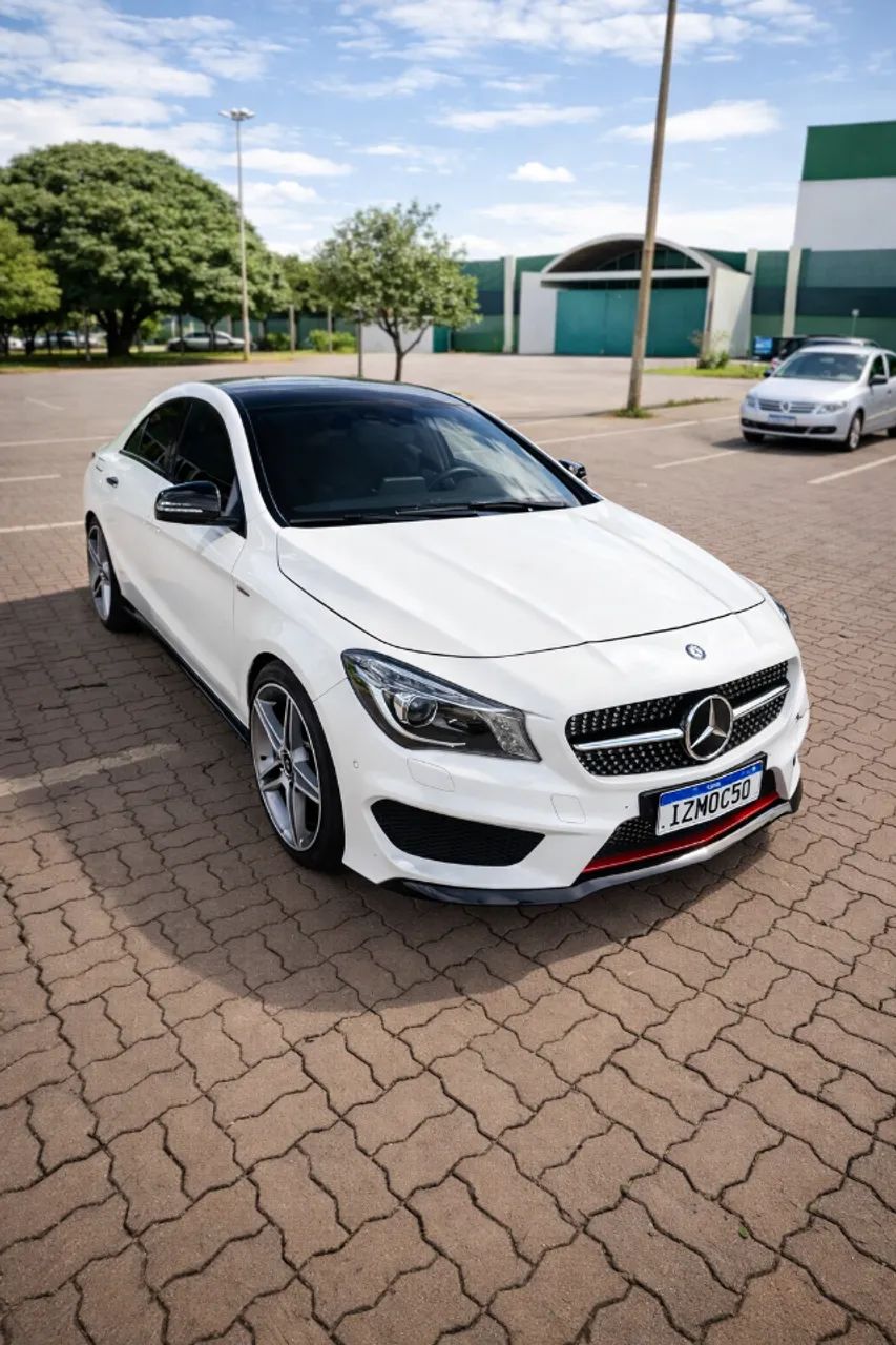Mercedes-Benz CLA-250 Sport 4matic 2.0 16V 211cv Aut. 2015