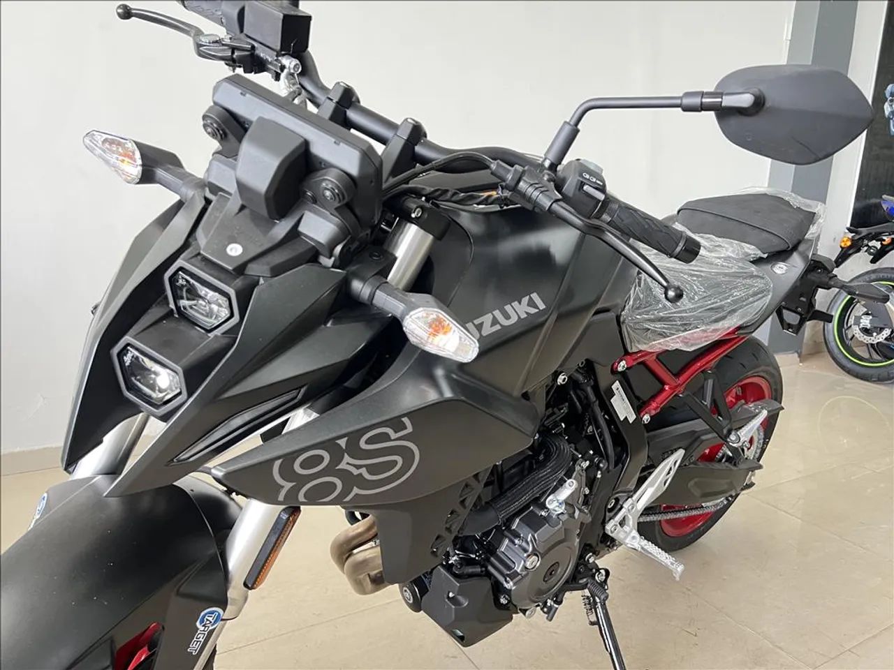 SUZUKI GSX 8S - Foto 3