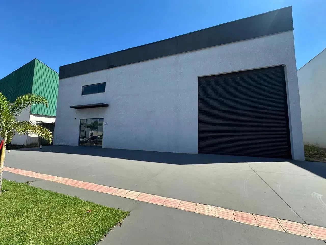 BARRACÇÃO EM CONDOMINIO FECHADO