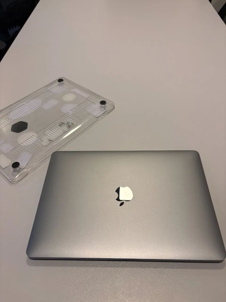MacBook Pro 13" M2 com Touch Bar - 8GB RAM - 256GB - Foto 3