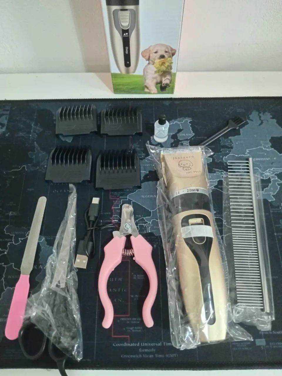 Máquina profissional recarregável para tosa com acessórios  / MEGA PROMOÇÃO 