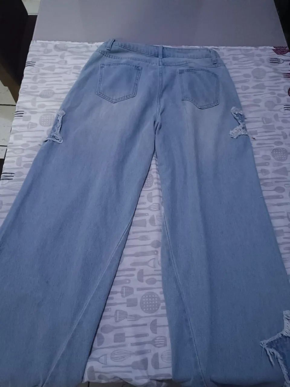 Calça Jeans Larga com Design de estrelas - Foto 2
