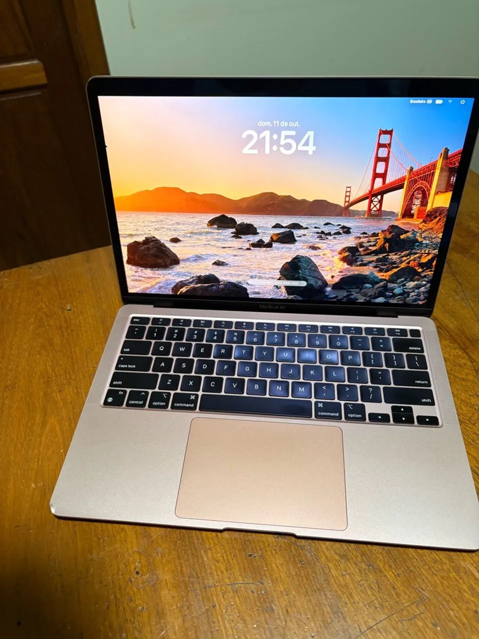 MacBook Apple M1 256G 8GB RAM