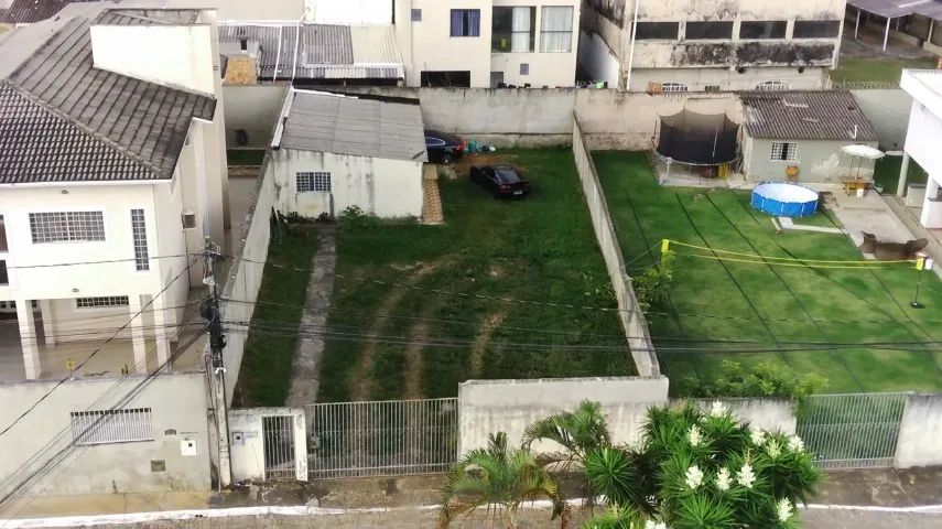 Lote com casa simples - Foto 2