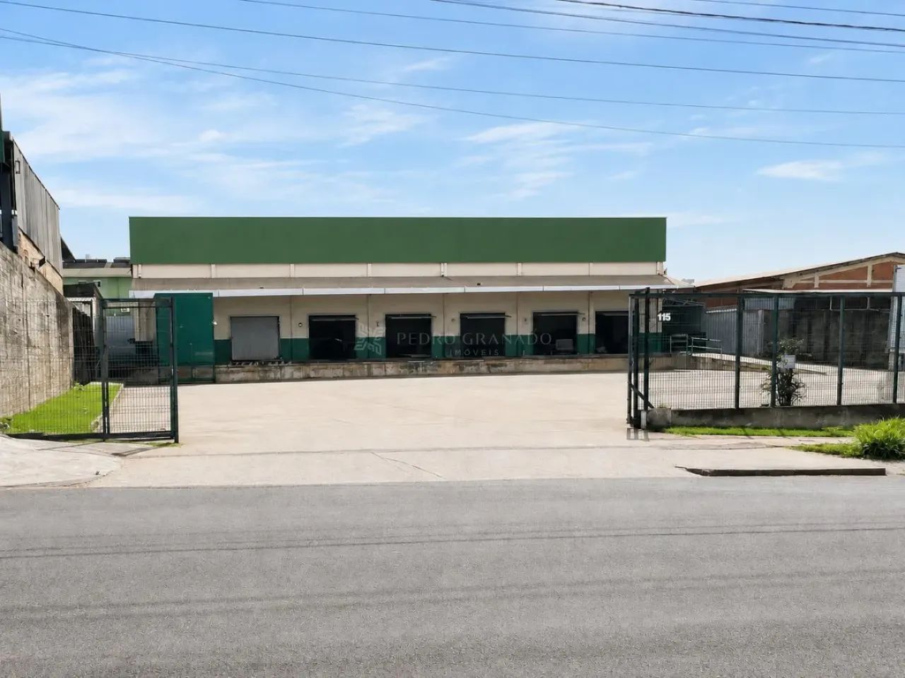Excelente Barracão comercial
