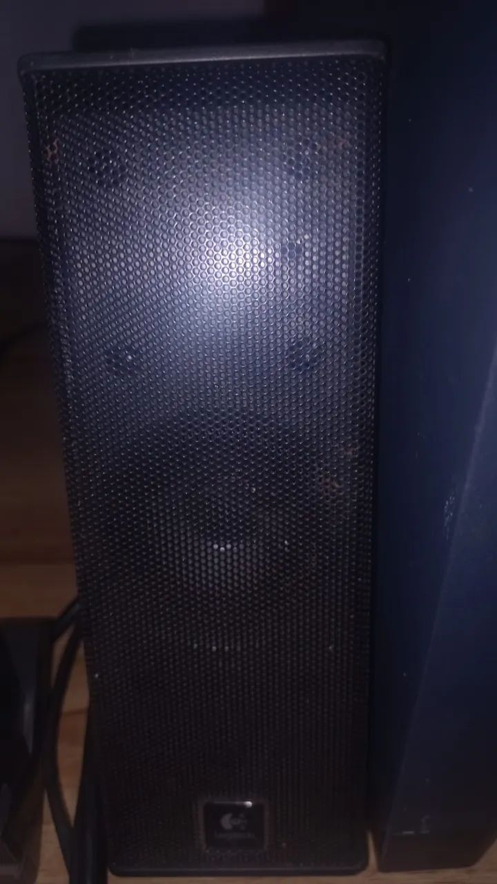 som logitech 2.1 com defeito- leia o anuncio-VENDA SO PESSOALMENTE, NAO FAÇO OLX - Foto 5