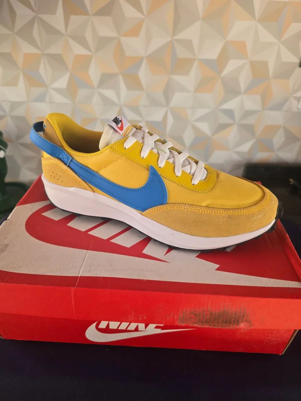 Nike Waffle Debut