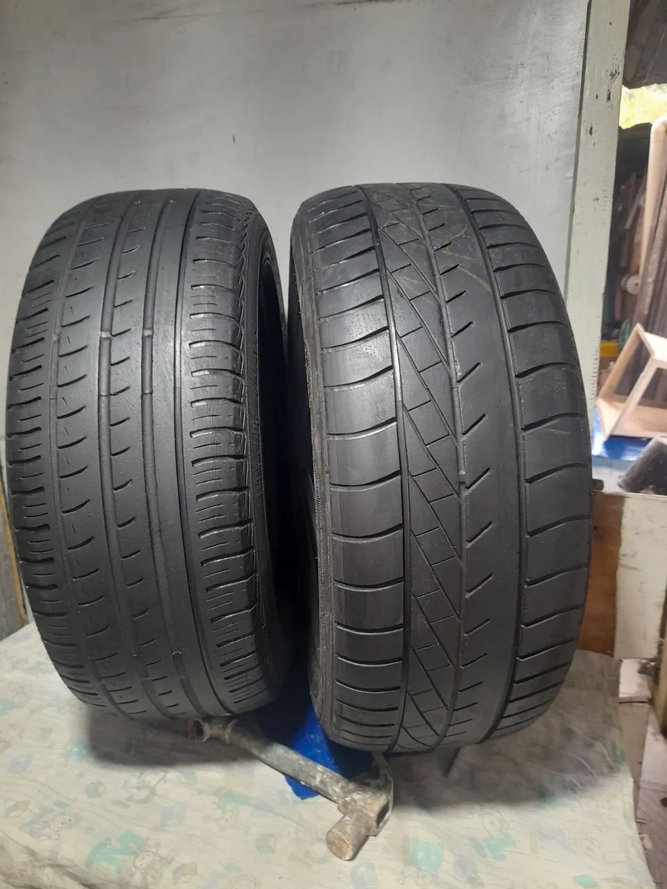  2 DOIS PNEUS  PIRELLI/DUNLOP 195X55R15