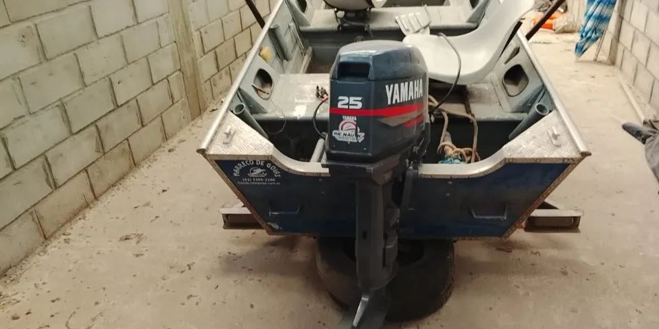Vende-se motor de popa Yamaha 25hp. - Foto 2