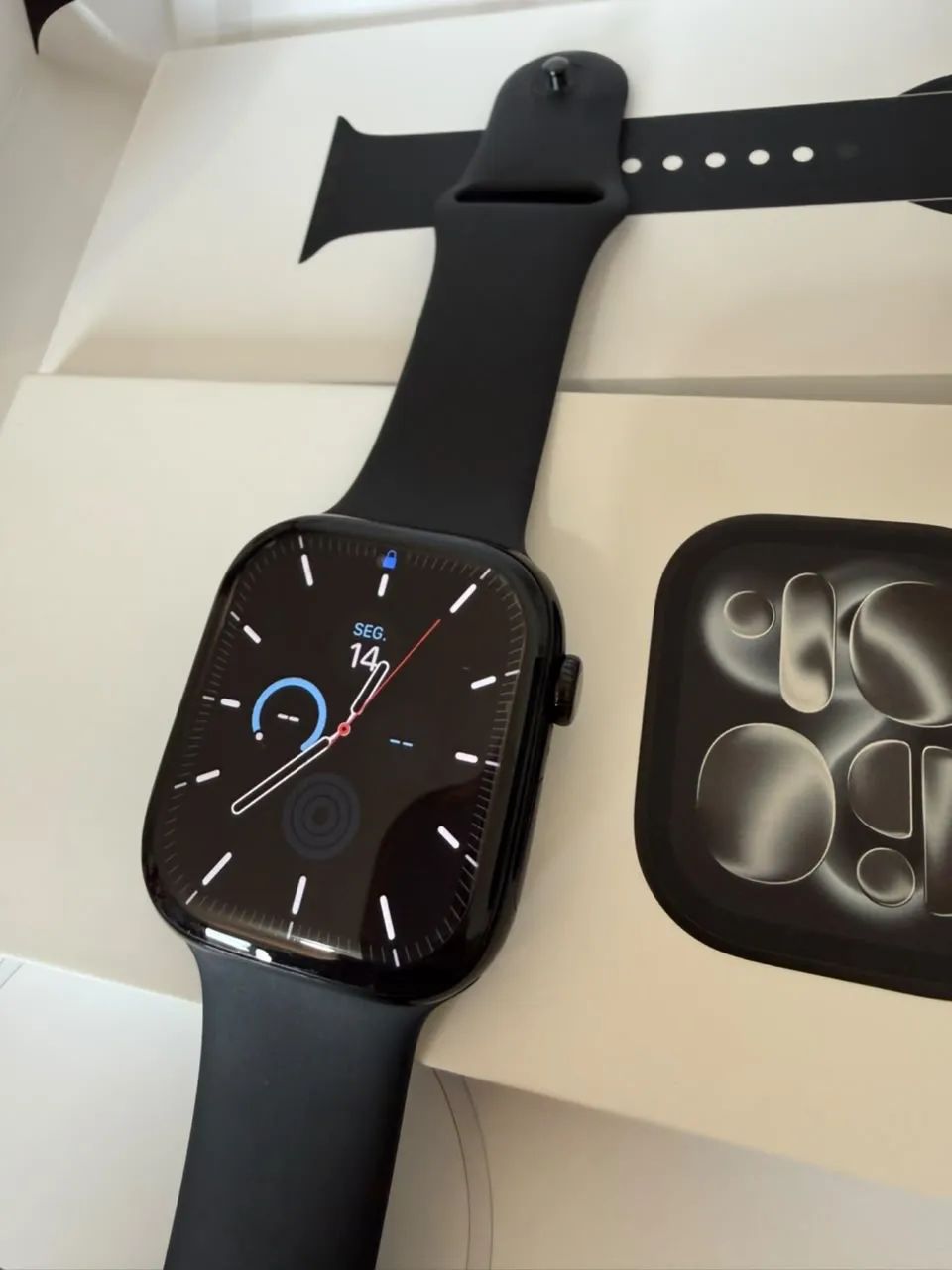 Apple Watch - Séries 11 46 mm