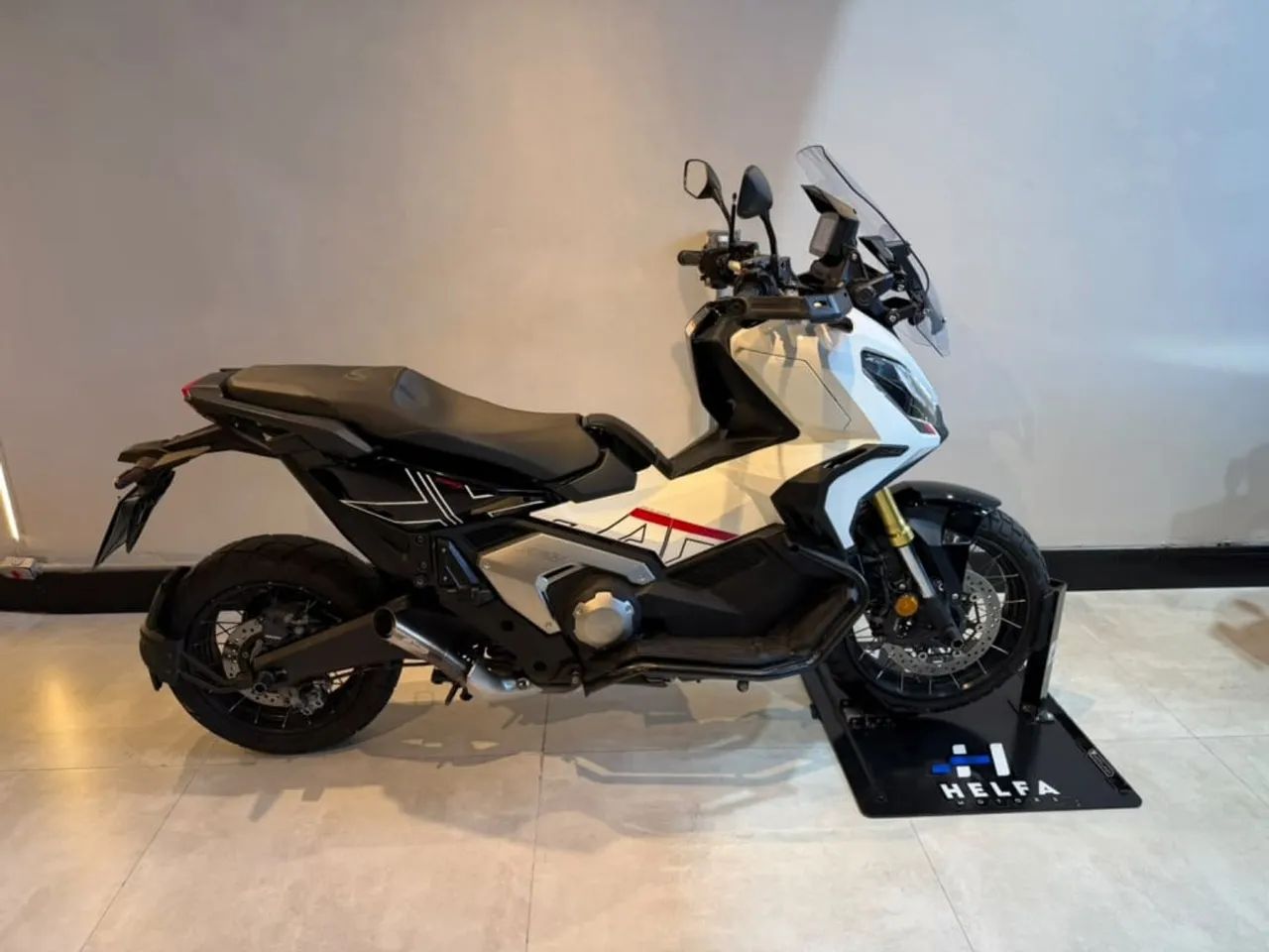 HONDA X-ADV 750 - Foto 2