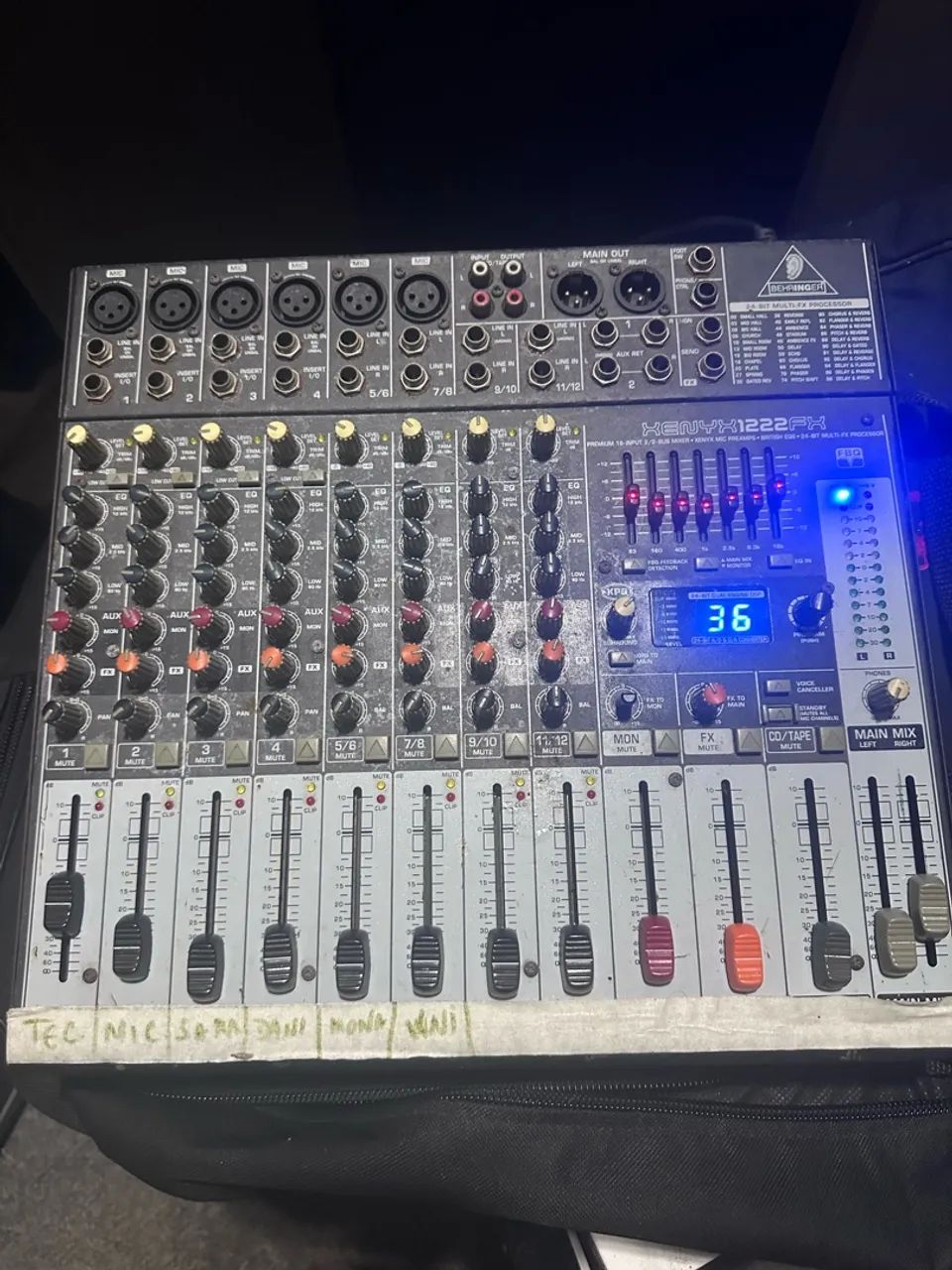 Mesa de som Xenyx 1222fx