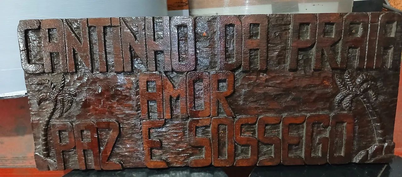 Placa esculpida em madeira - Foto 4