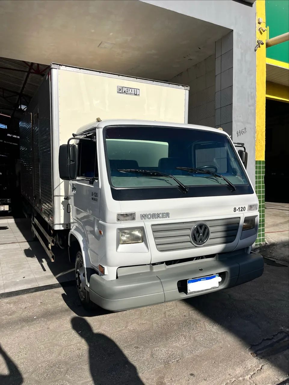 VW 8.120 WORK Ano - 2010