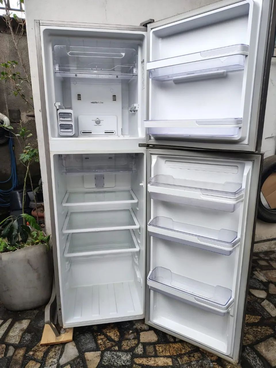 Geladeira Eletrolux 402L