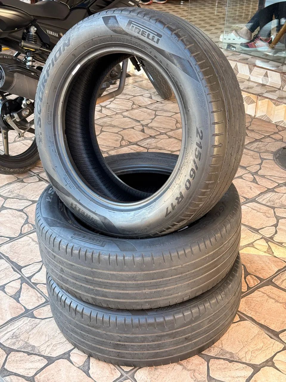 Pneu Pirelli 215/60R17