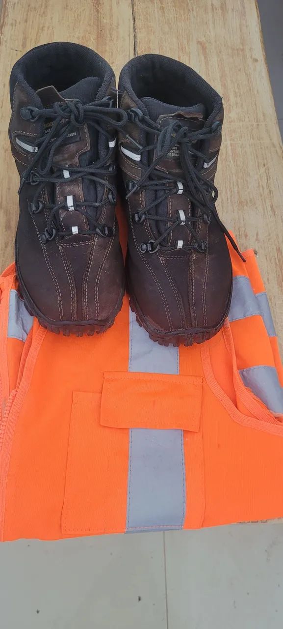 Kit Bota Coturno Segurança do Trabalho e Colete Refletivo