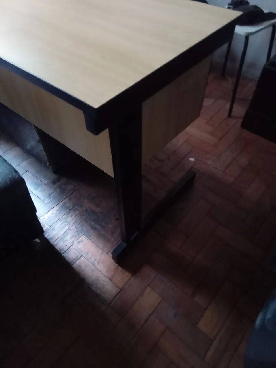 MESA PARA ESCRITÓRIO EM L COM 3 GAVETAS - Foto 4