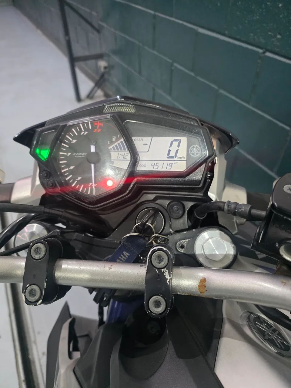 Yamaha  mt 03 - Foto 4