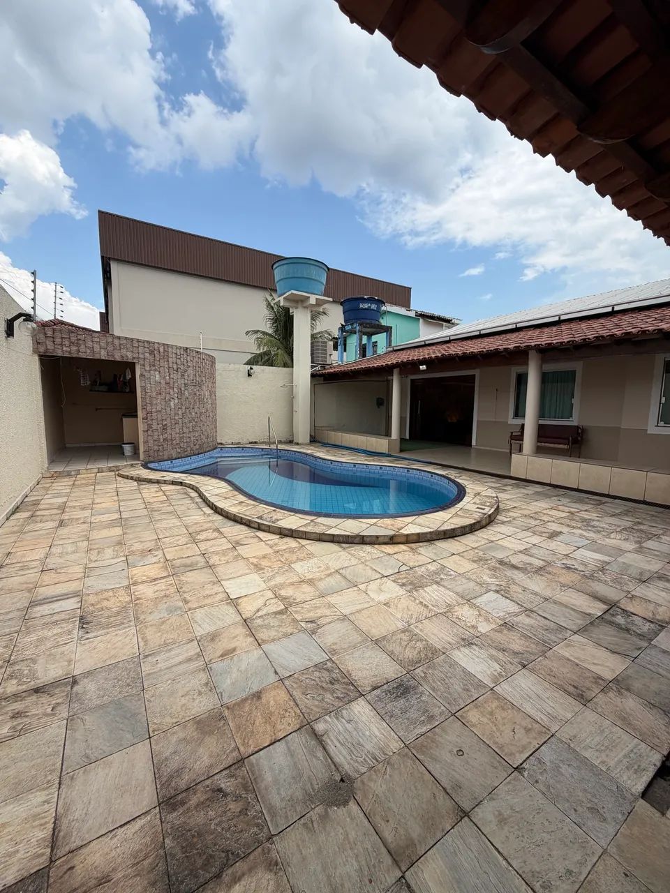 Casa Semi- mobiliada Planalto