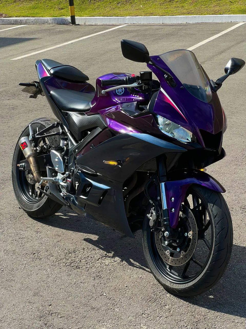 Yamaha R3 roxa - 4300km