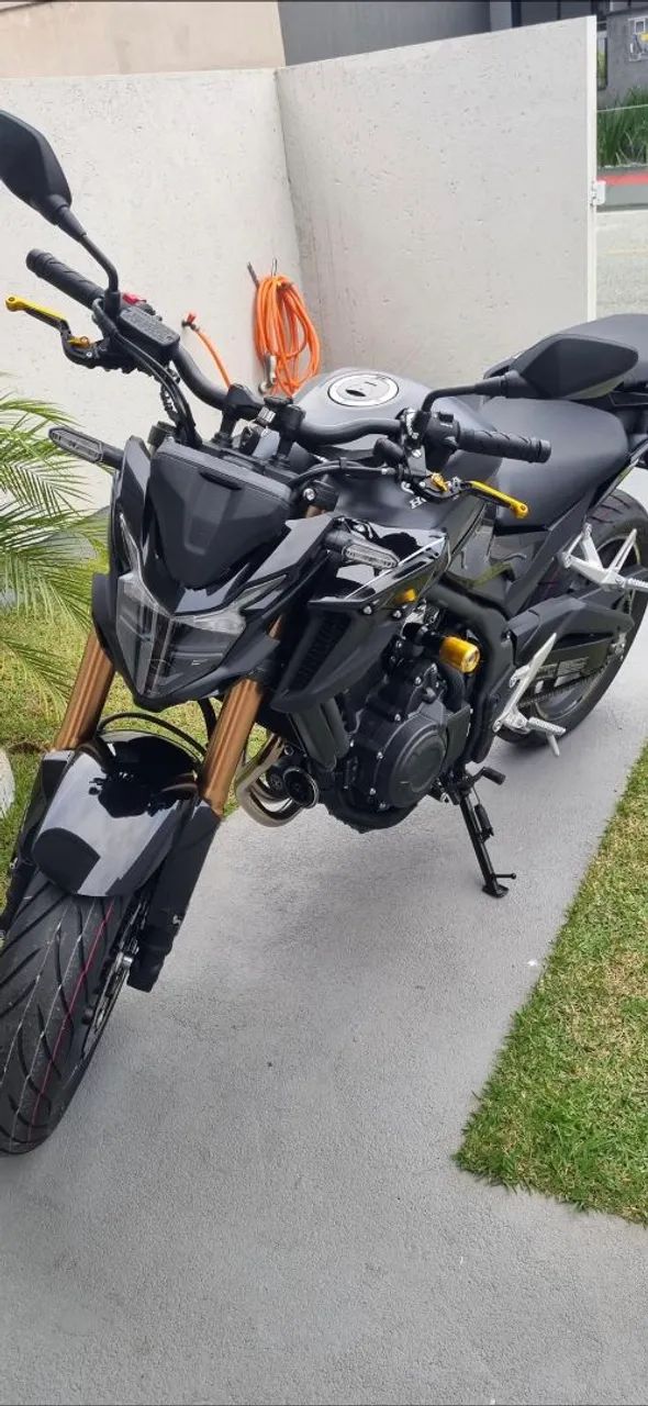Honda CB500 F ano 2024 - Foto 3