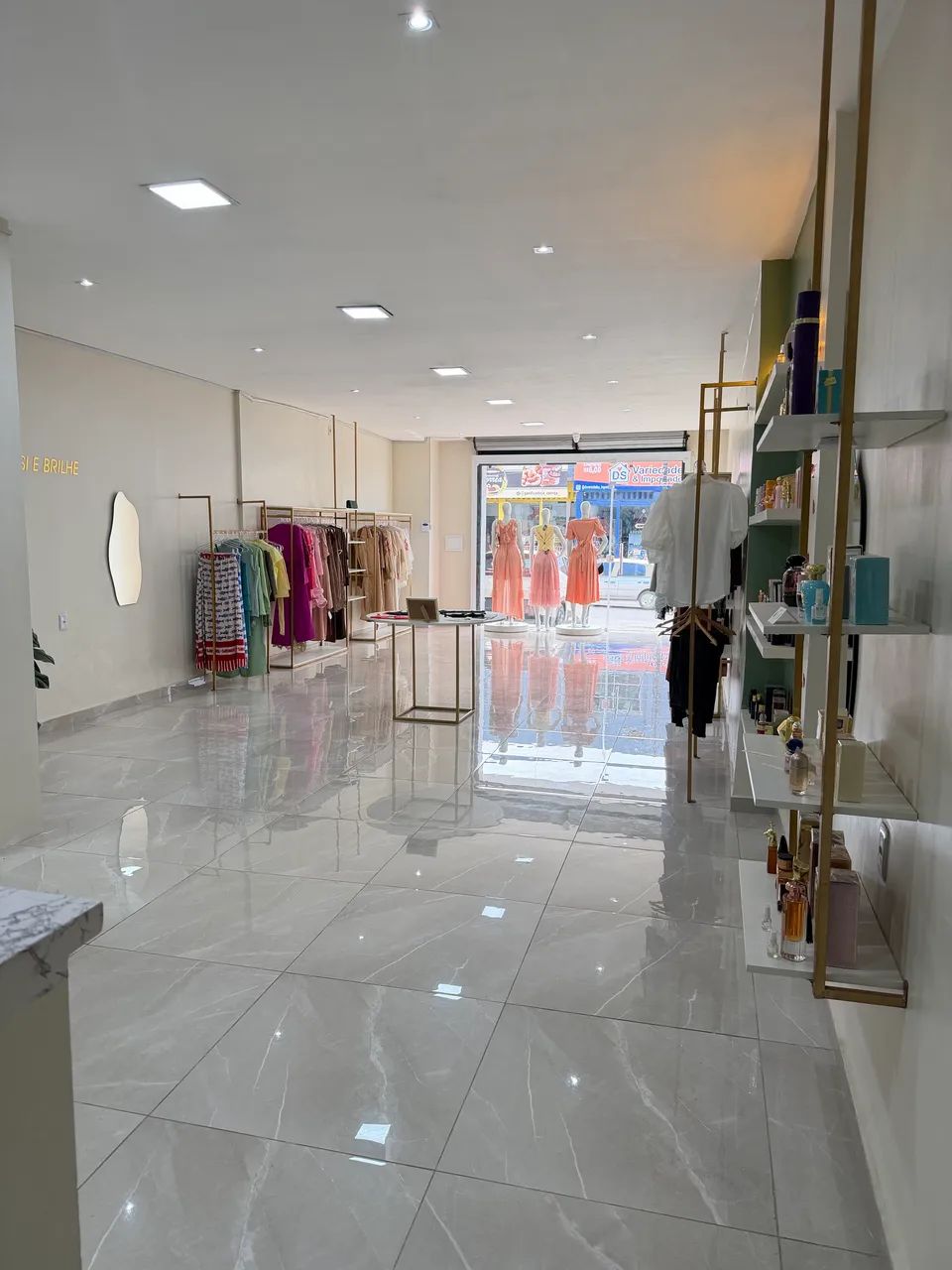 LOJA- completa estilo boutique , Passo com ponto  recém reformado alugado  - Foto 2