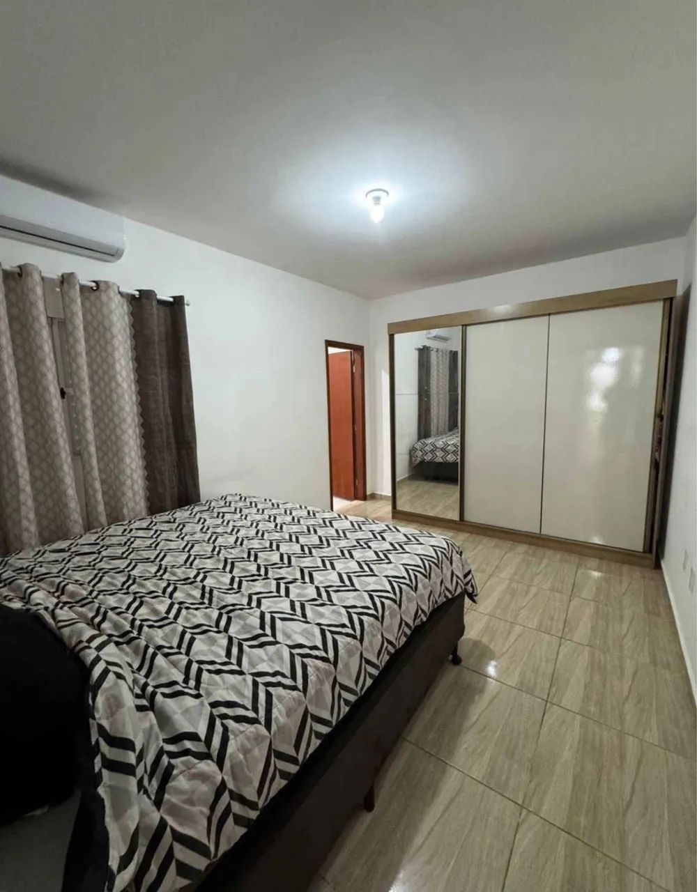 VENDO CASA EM PARACATU / MG!