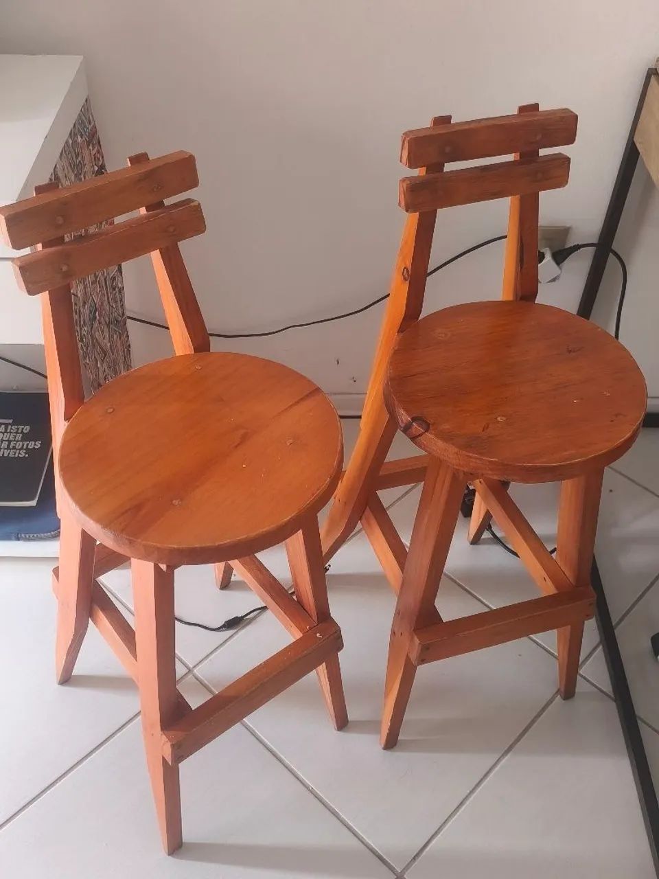 Banquetas de madeira 