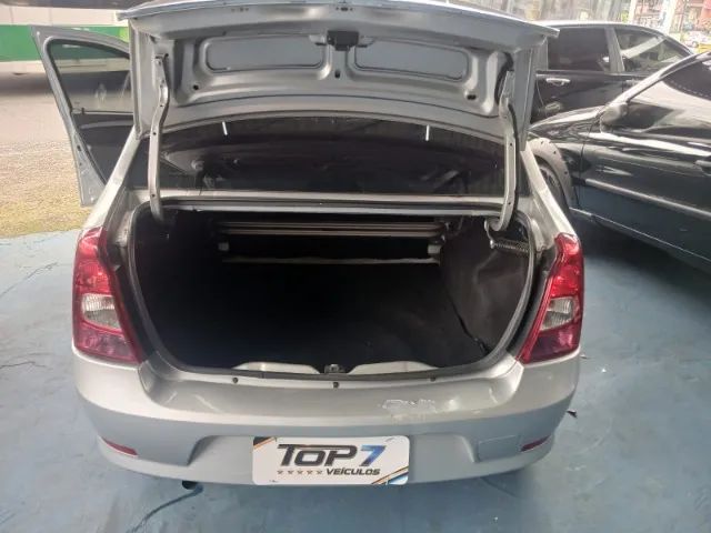 Renault Logan Expression Hi-Flex 1.6 8V 4p, foto 12 de 19