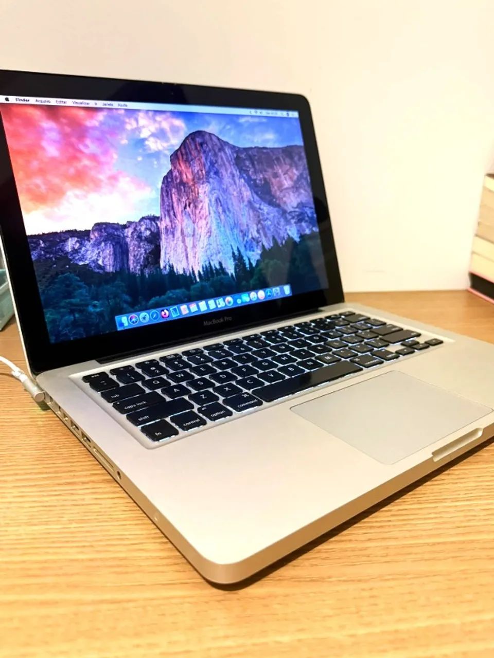 MacBook Pro 13" Mid 2010 SSD 6GB RAM - Funcionando Perfeitamente