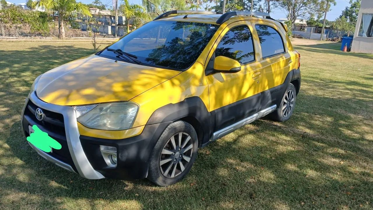 Toyota Etios ETIOS CROSS 1.5 Flex 16V 5p Mec. 2014