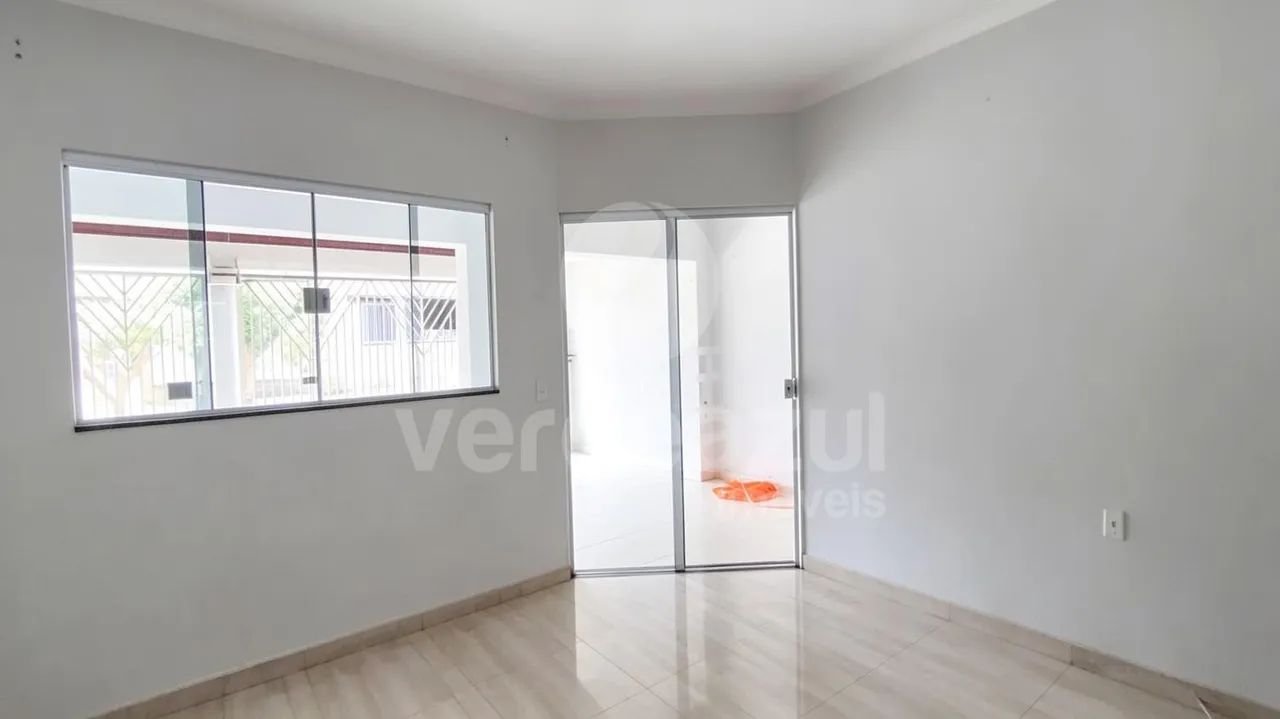 Casa com edícula, com 4 quartos, 2 banheiros no Jd. Adelaide em Hortolândia-SP. - Foto 4