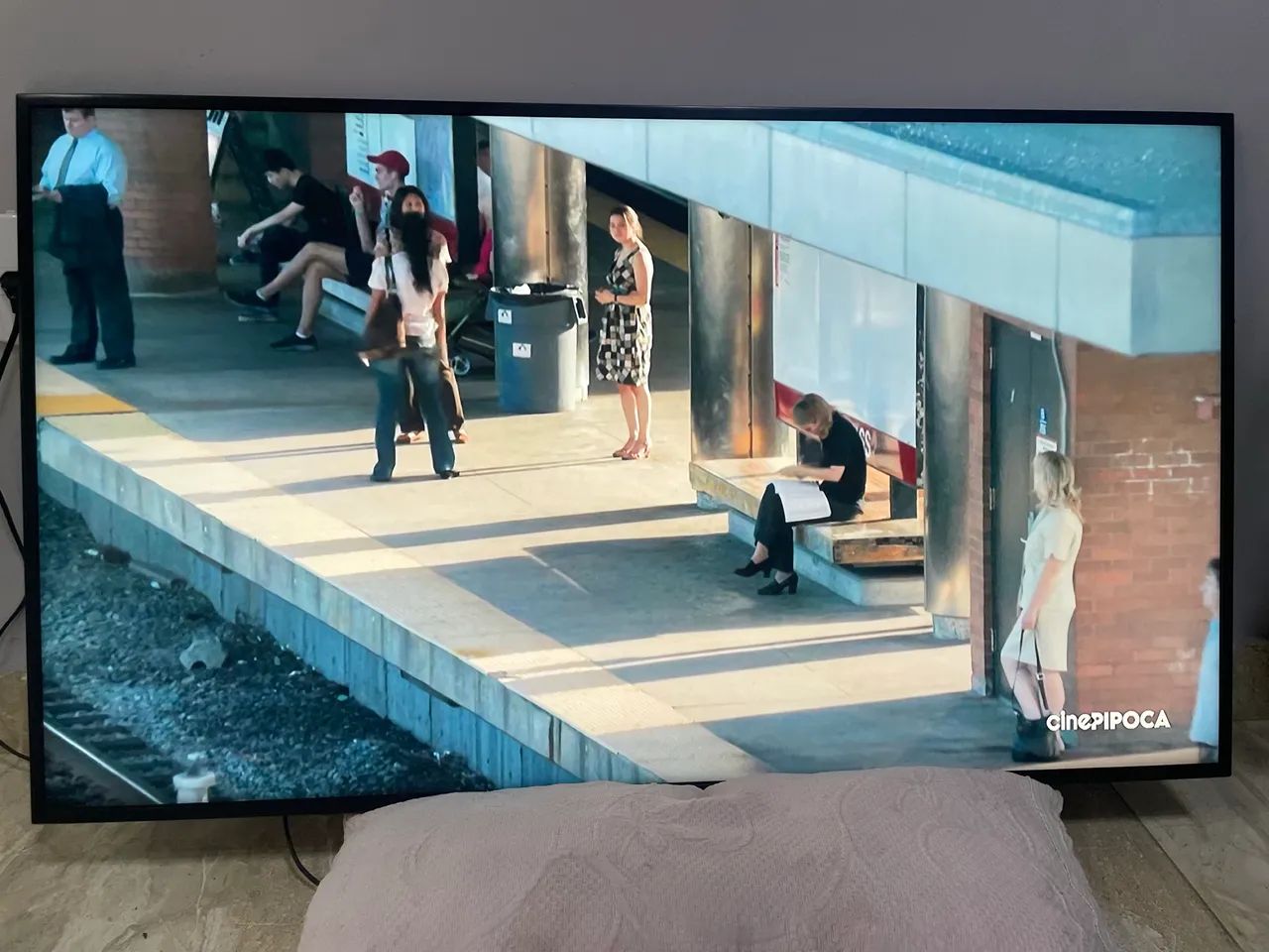 Vendo uma Tv Samsung smart 50 polegadas  - Foto 4