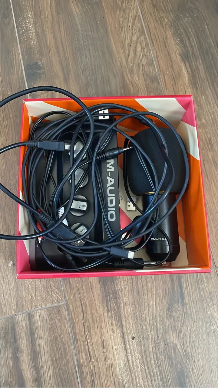 Interface M-audio + Microfone BM800
