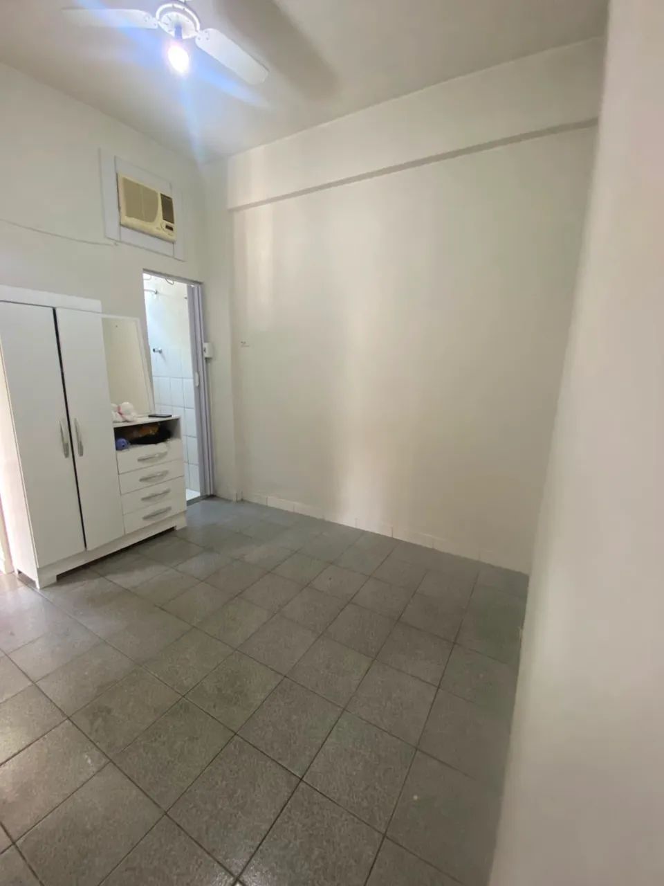 Quitinete Compacta e Prática - Ótima Localização - Foto 4