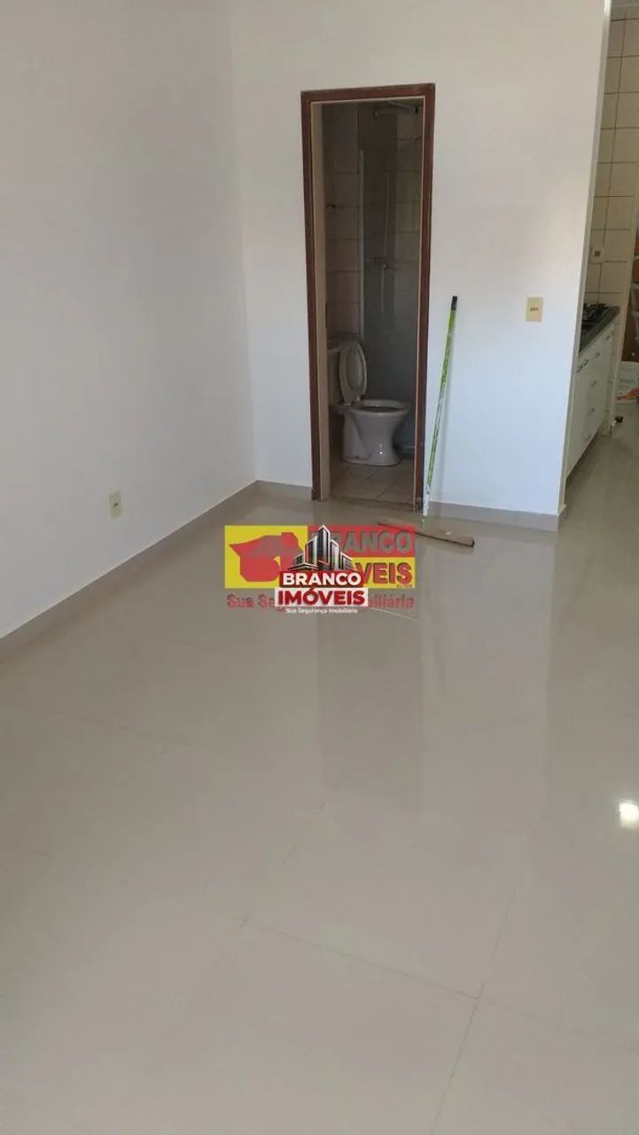 EXCELENTE KITNET NO EDIFICIO SILCO I - BAIXOU OPORTUNIDADE - Foto 2