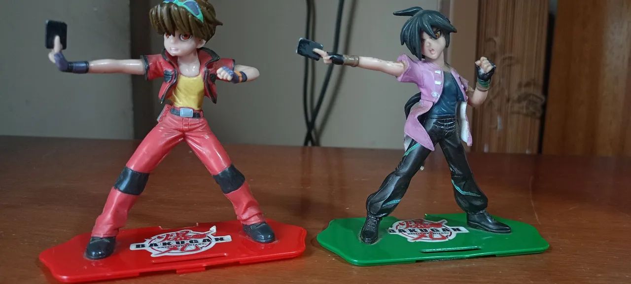 Bonecos Bakugan 