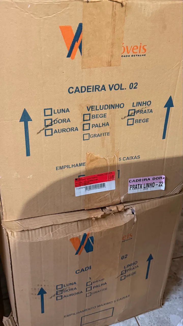 Mesa com 6 cadeiras cinzas na caixa - Foto 3
