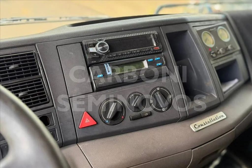 VW 24.280 CONSTELLATION 6X2 - Foto 12