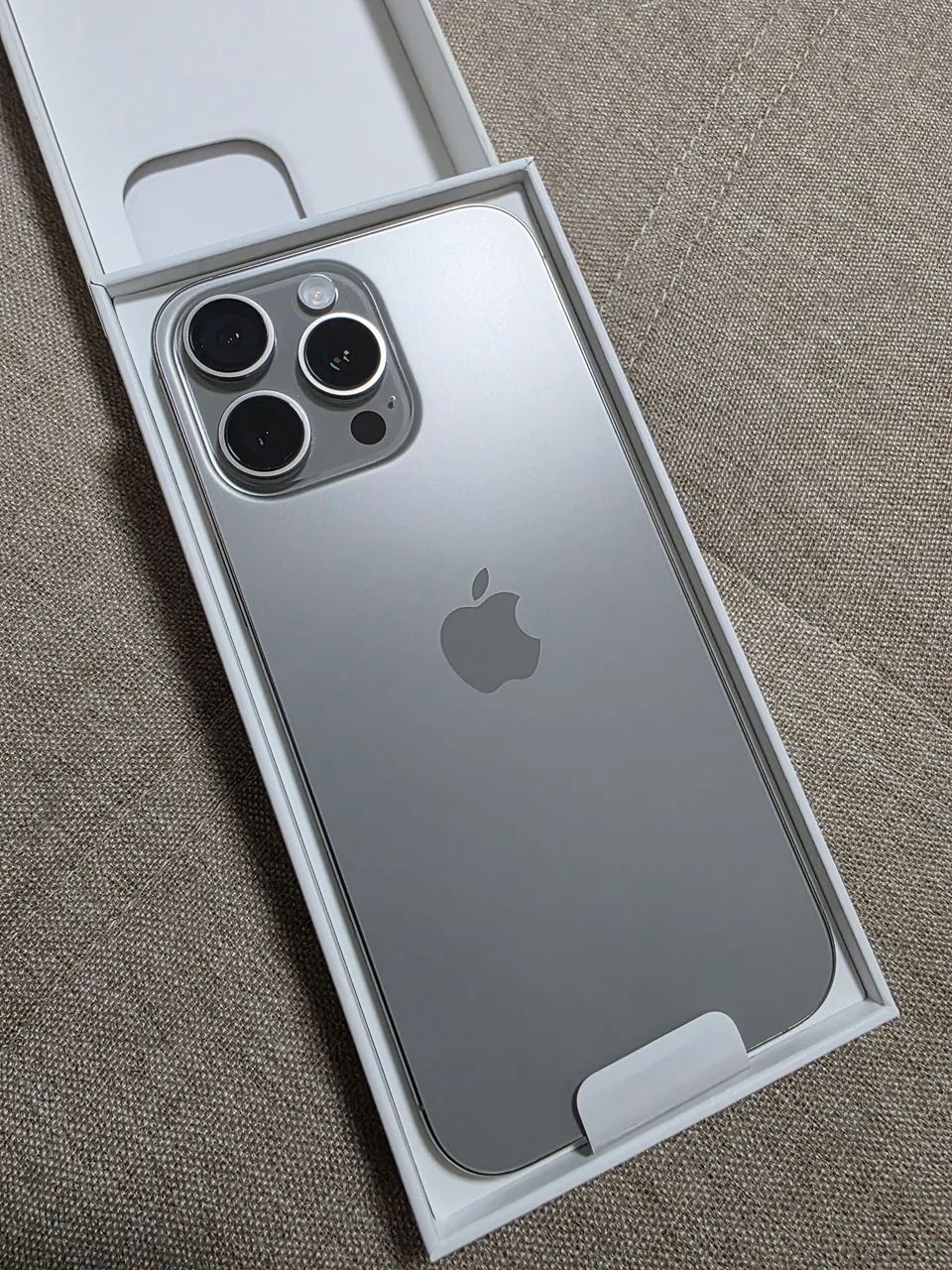 iPhone 16 Pro Max - Foto 5