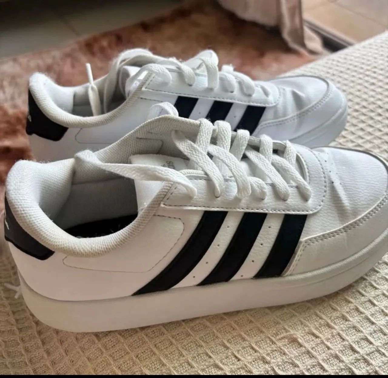 Tênis adidas 