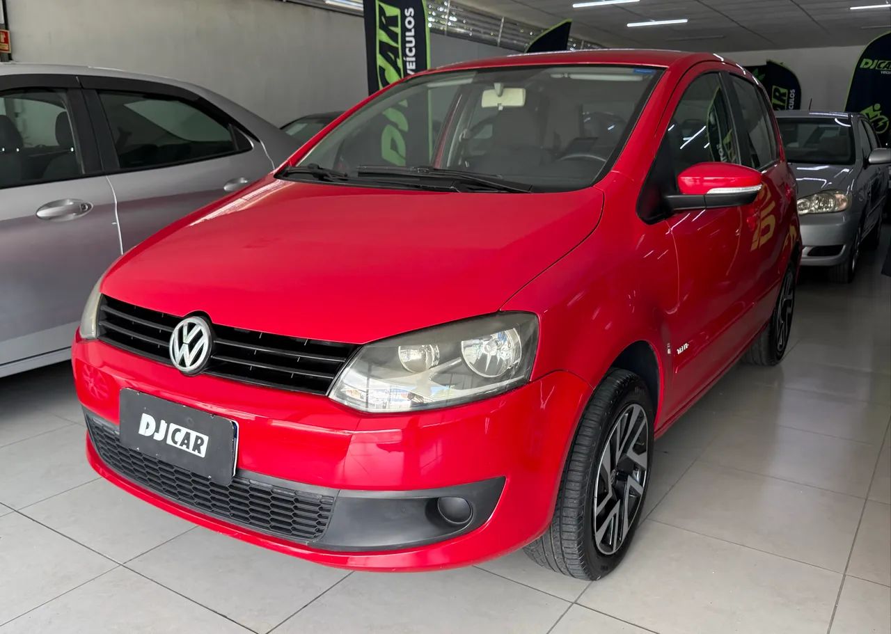 Volkswagen Fox Fox 1.0 Mi Total Flex 8V 3p 2014