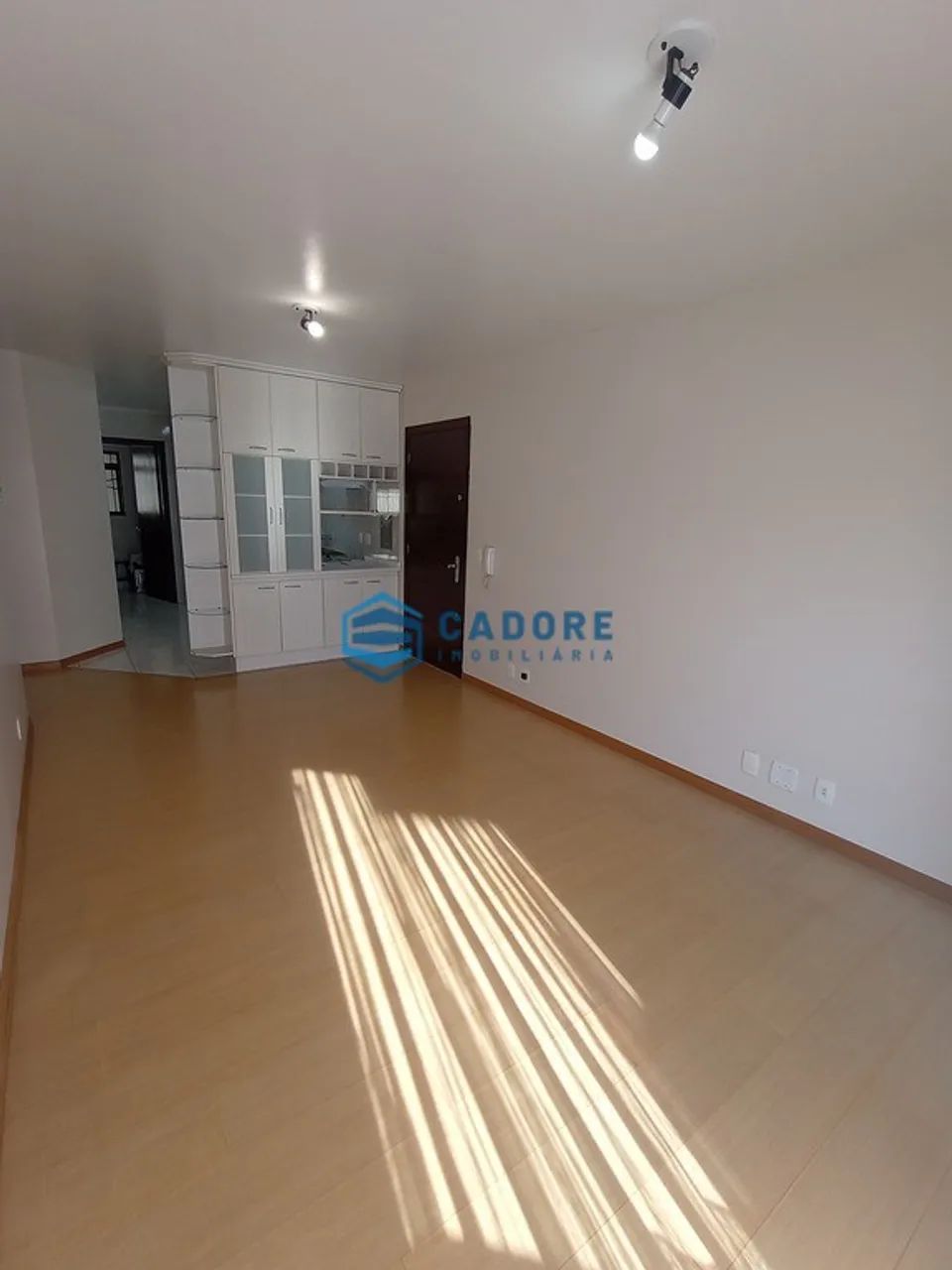 APARTAMENTO COM DOIS DORMITÓRIOS NO PIO X - Foto 2
