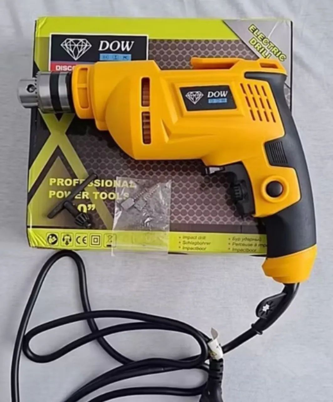 Furadeira/parafusadeira 110v 850w nova