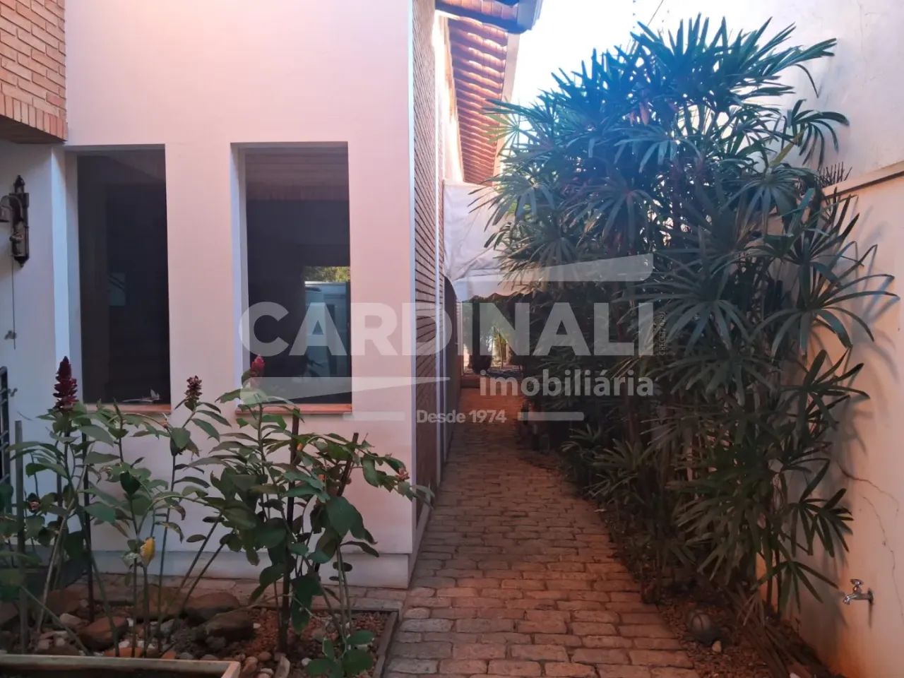 Casa com localização privilegiada, com 04 suites. - Foto 4