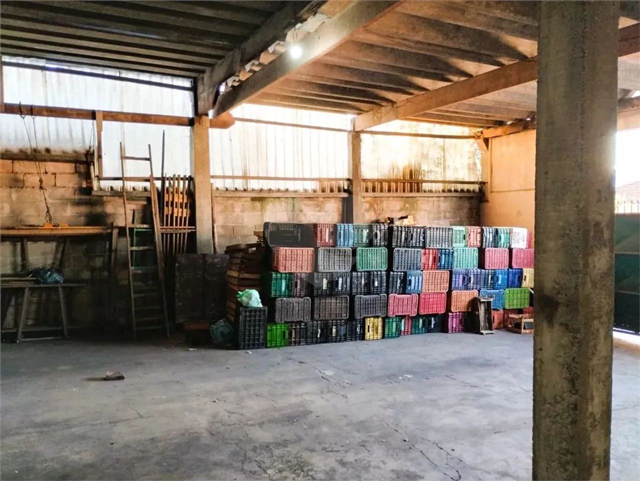 Galpão/Depósito/Armazém com 2 salas para Alugar, de 300 m² por R$ 22.000/Mês na frente da  - Foto 4
