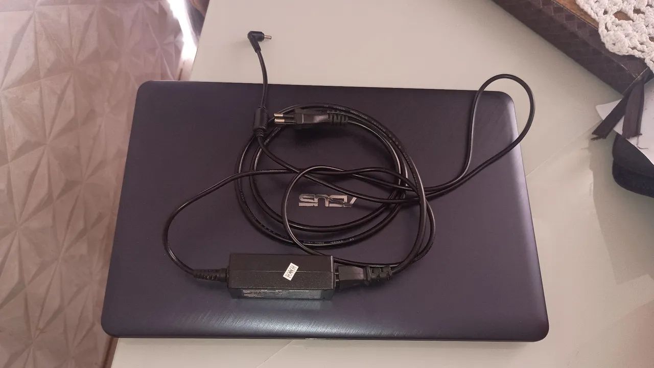 VENDO NOTEBOOK ASUS