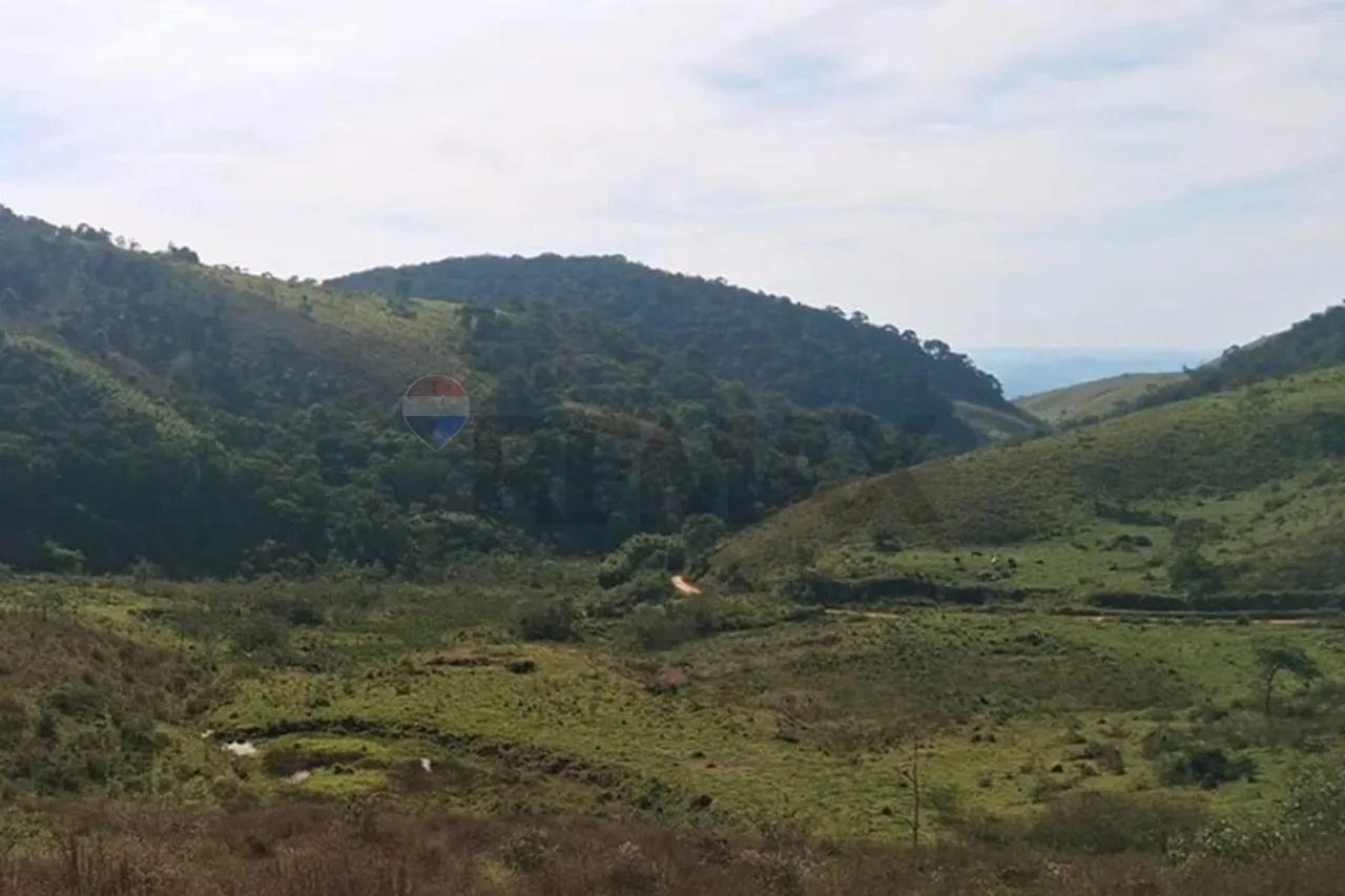 Sítio com 68,9 Hectares em Chácara MG